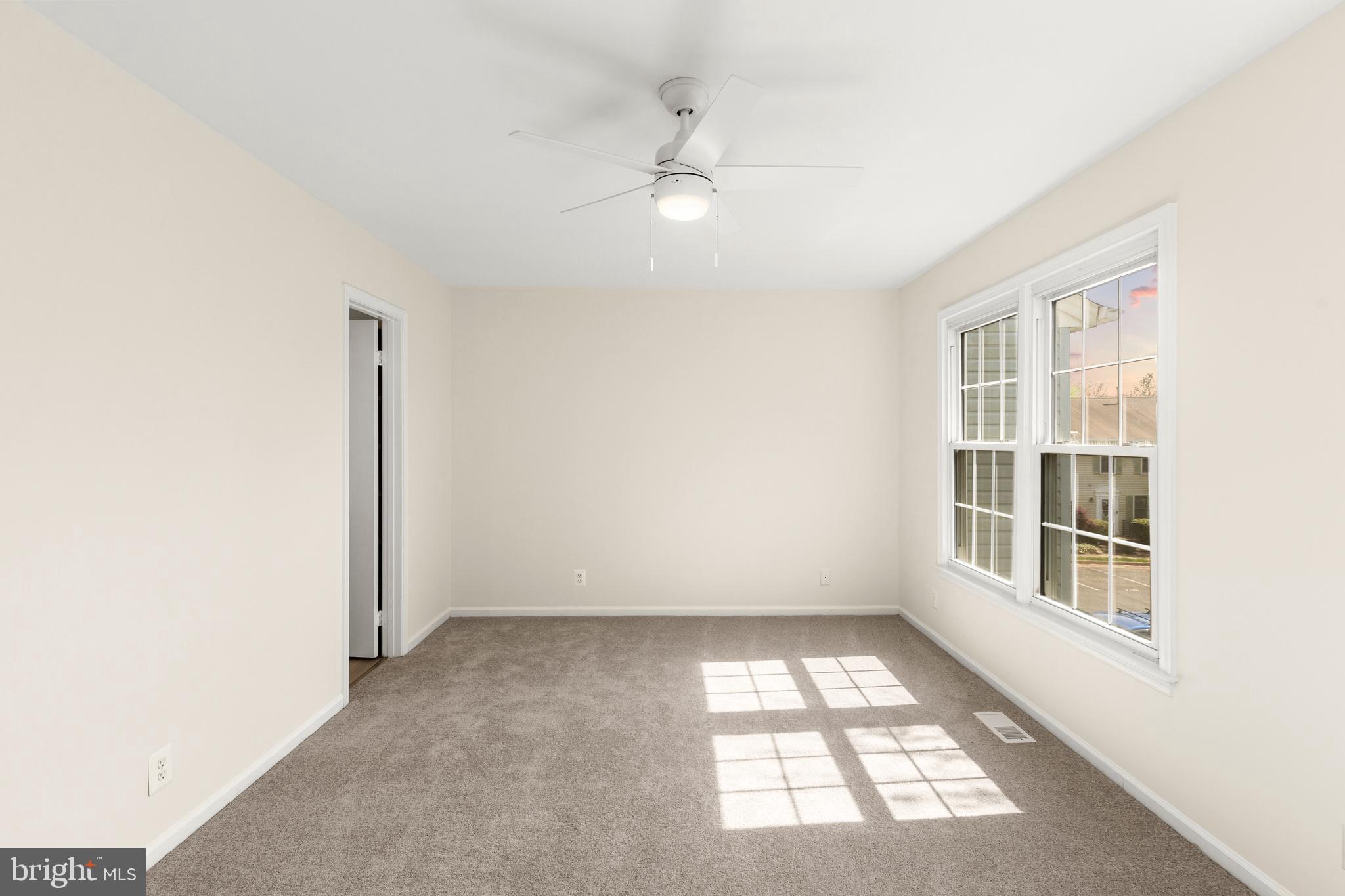 OAK SPRINGS - Residential