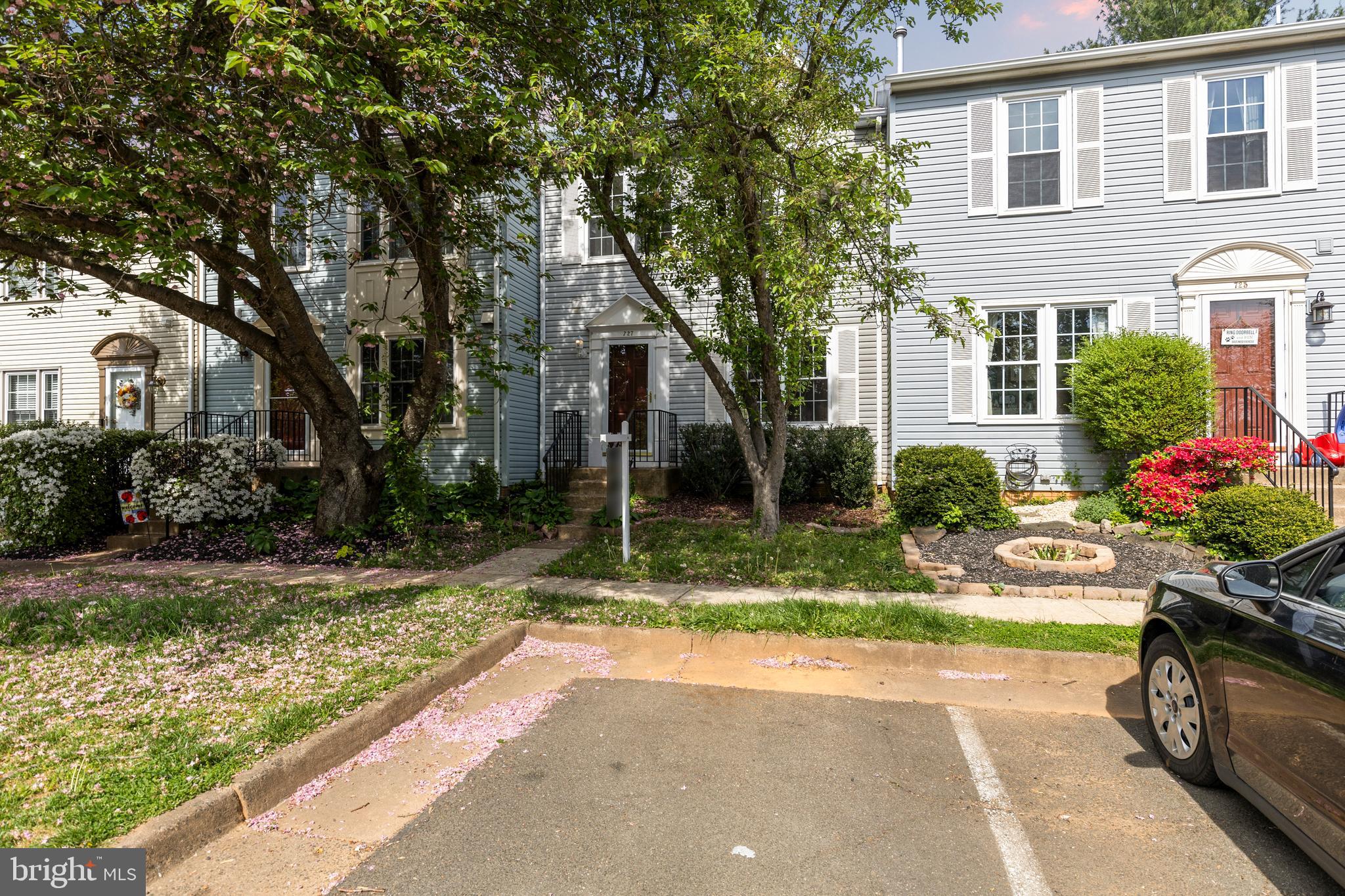 OAK SPRINGS - Residential