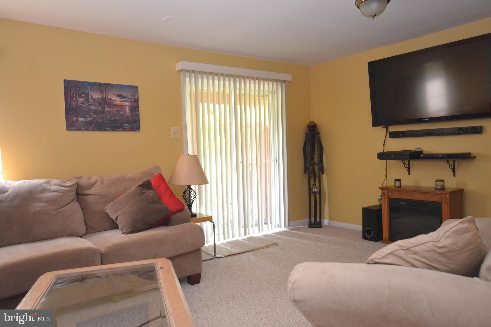 VILLAGE OF THOMAS RUN - Residential Lease