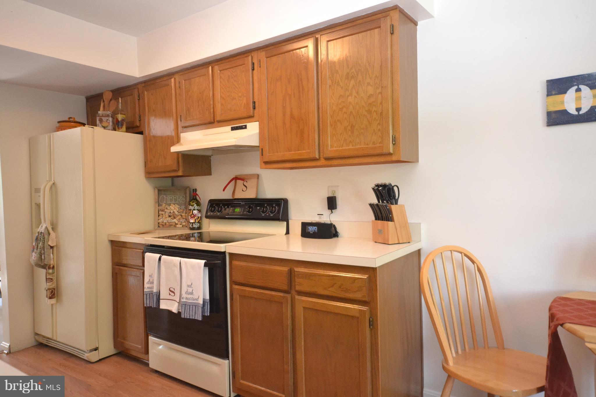 VILLAGE OF THOMAS RUN - Residential Lease