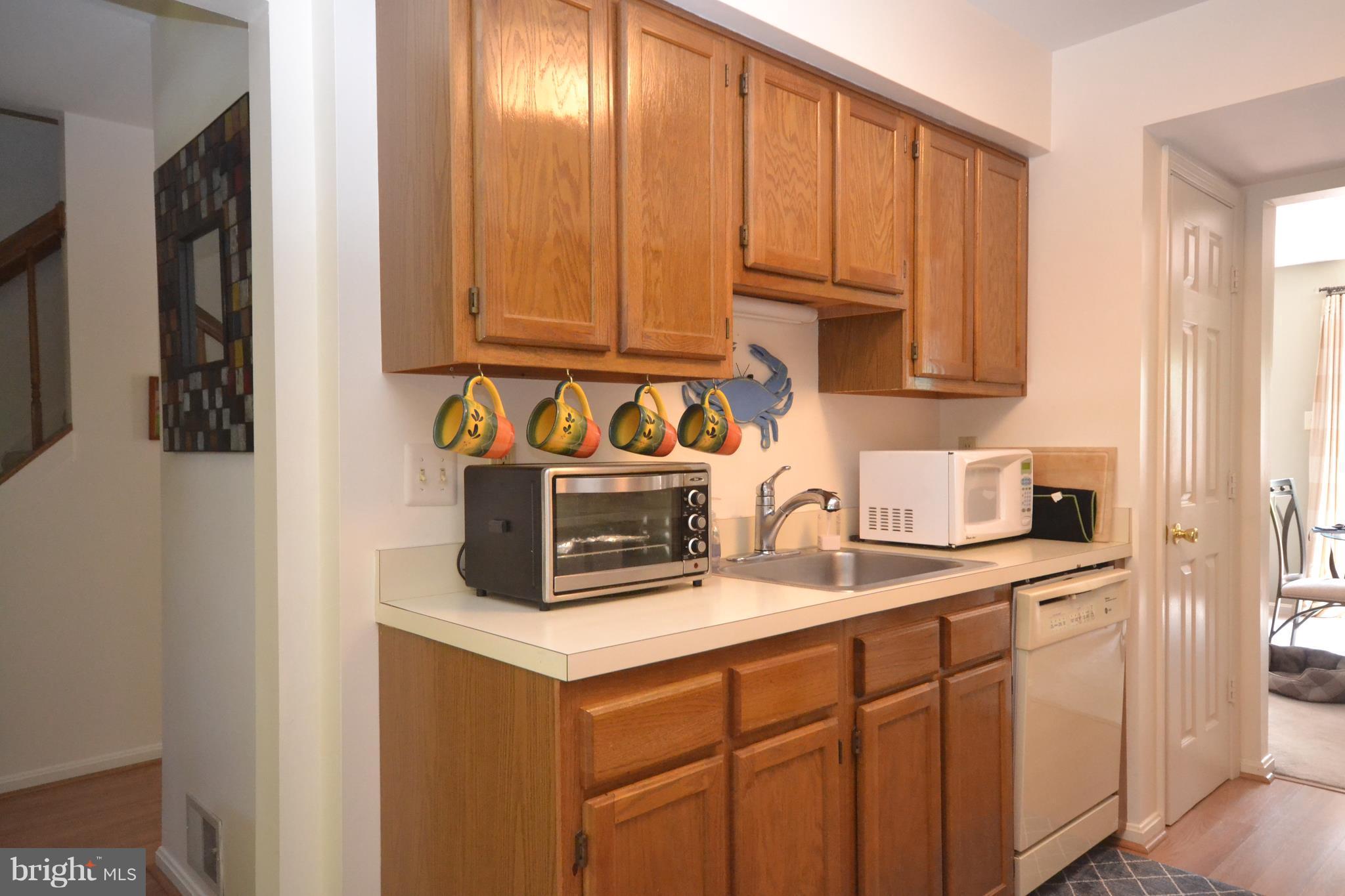 VILLAGE OF THOMAS RUN - Residential Lease