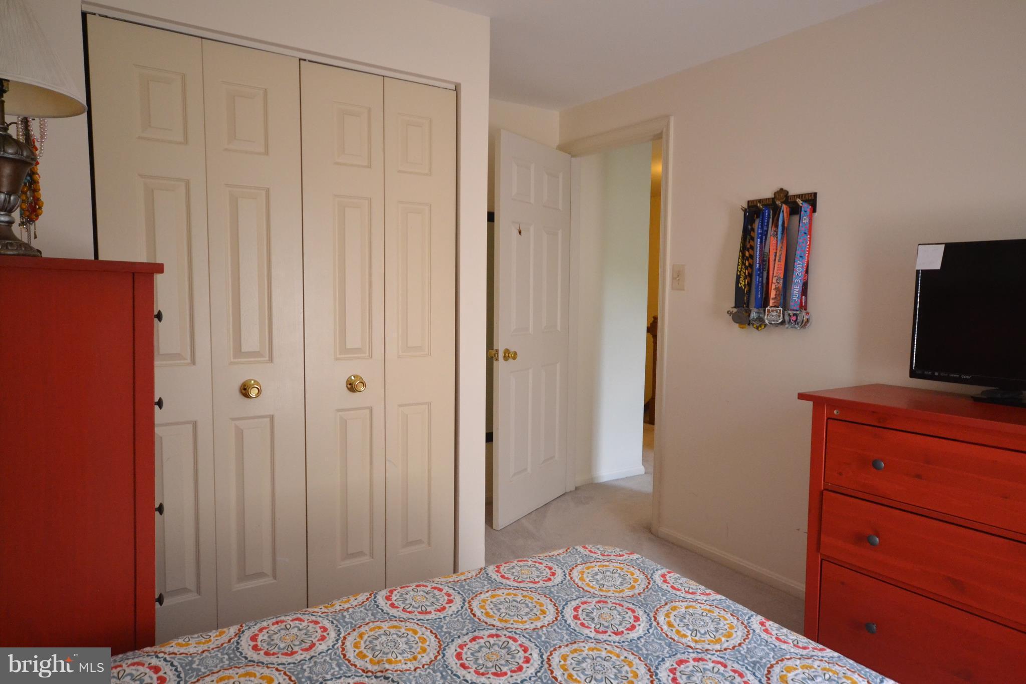 VILLAGE OF THOMAS RUN - Residential Lease