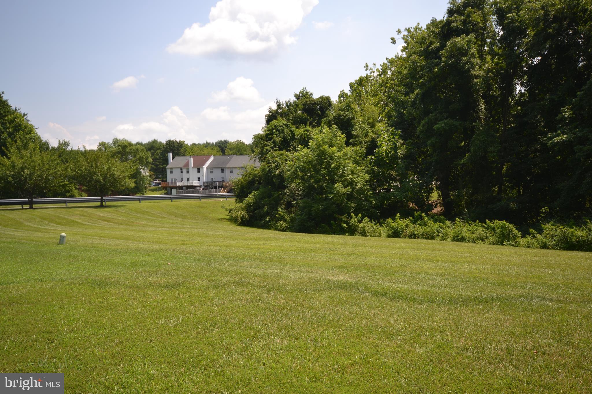 VILLAGE OF THOMAS RUN - Residential Lease