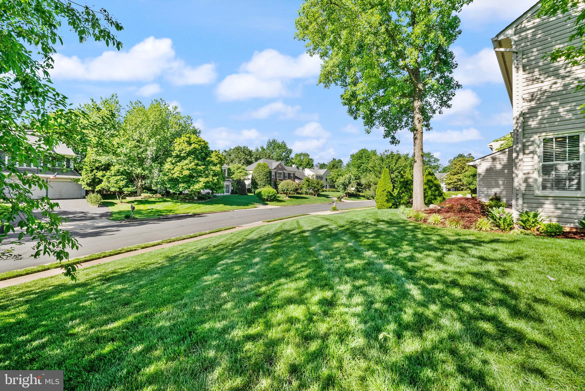 8190 LONE OAK COURT