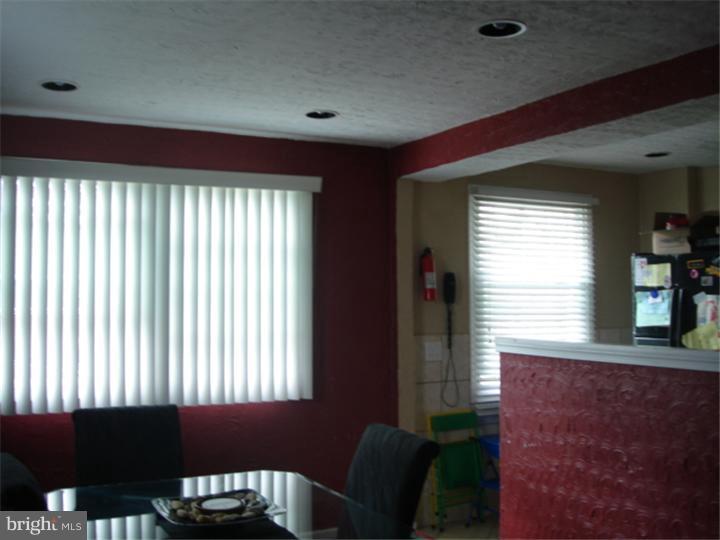 ELMWOOD PARK - Residential