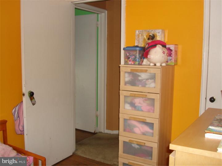 ELMWOOD PARK - Residential