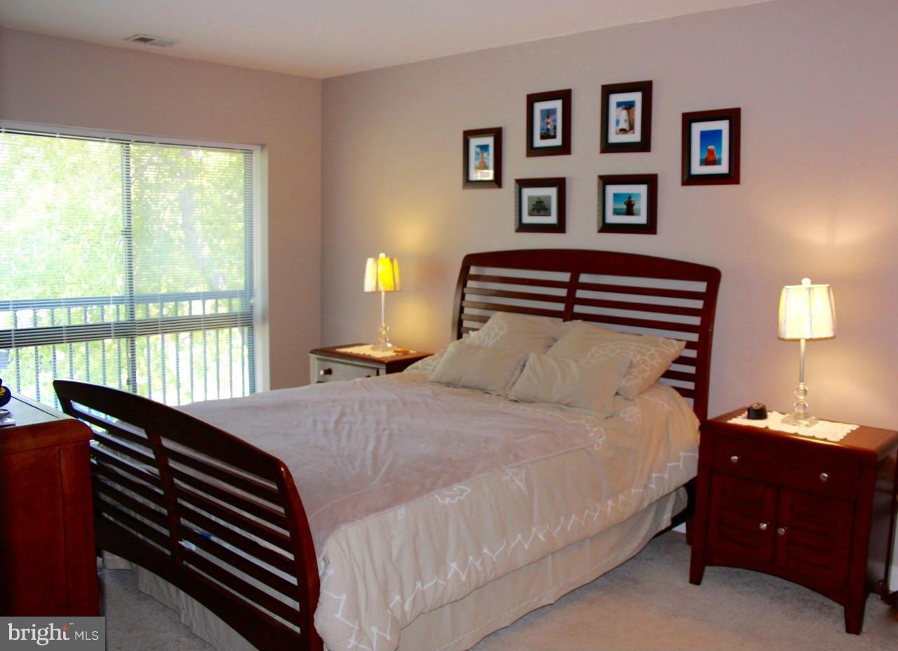 NORTH GREEN CONDOMINIUMS - Residential