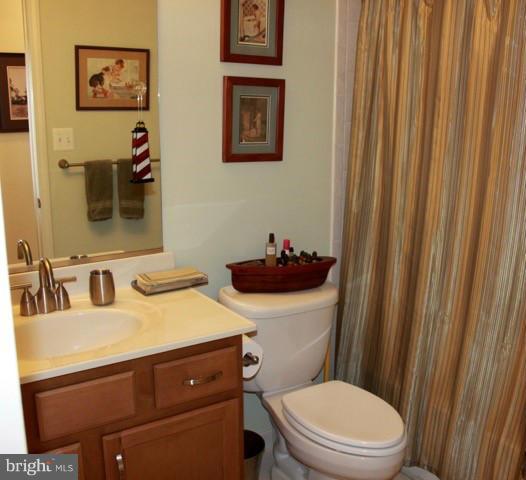 NORTH GREEN CONDOMINIUMS - Residential