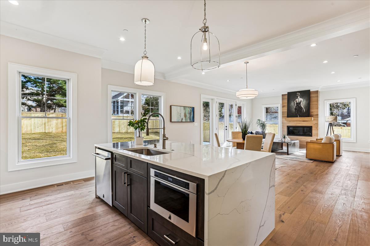 ALTA VISTA TERRACE - Residential