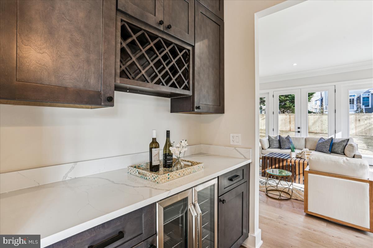 ALTA VISTA TERRACE - Residential