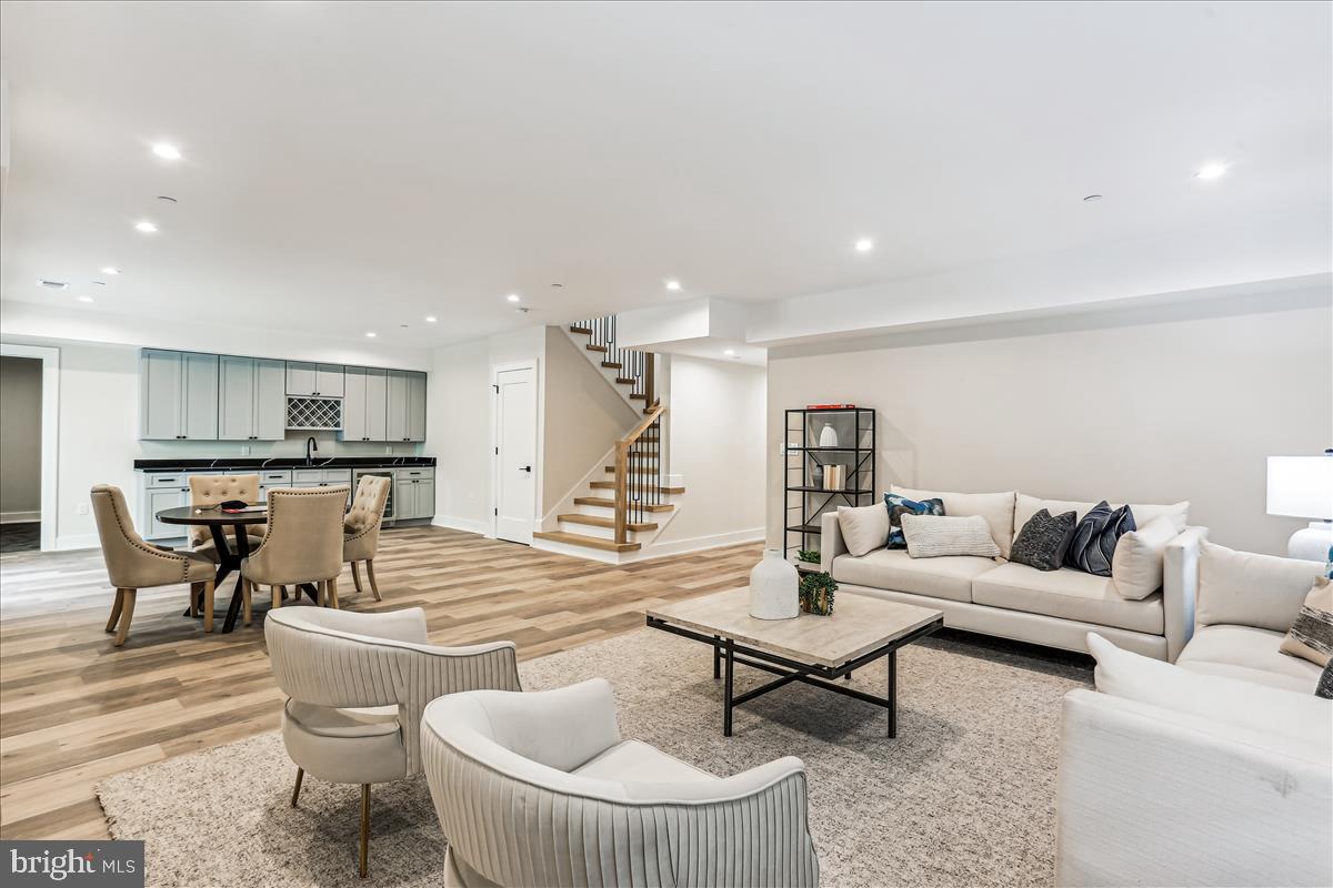 ALTA VISTA TERRACE - Residential