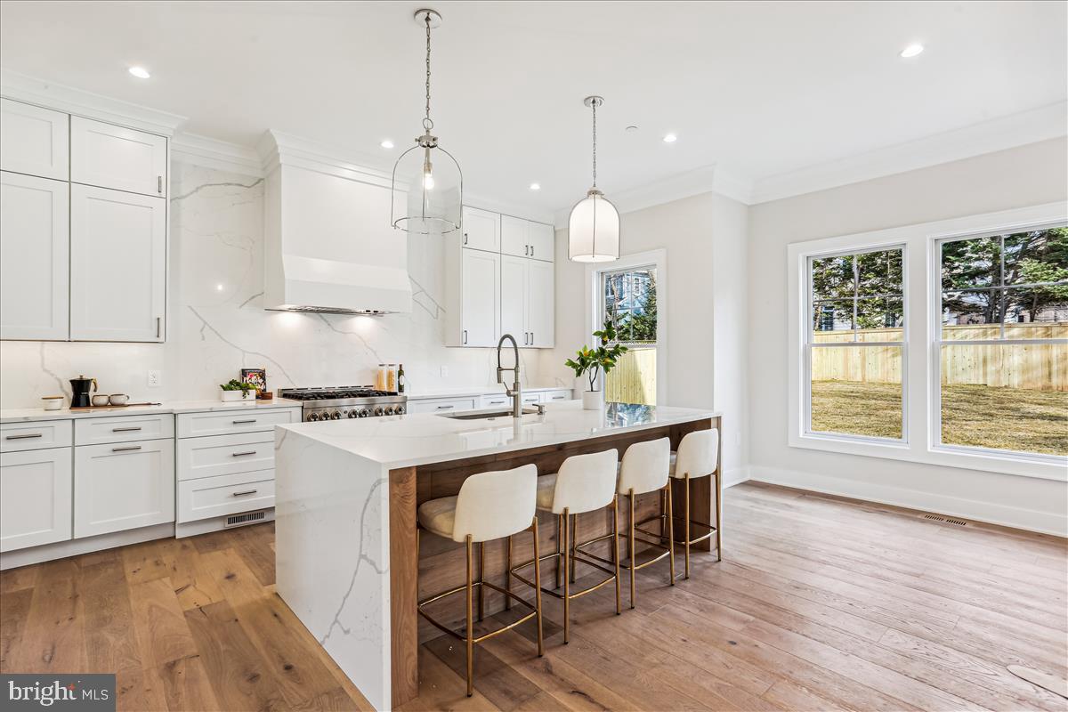 ALTA VISTA TERRACE - Residential