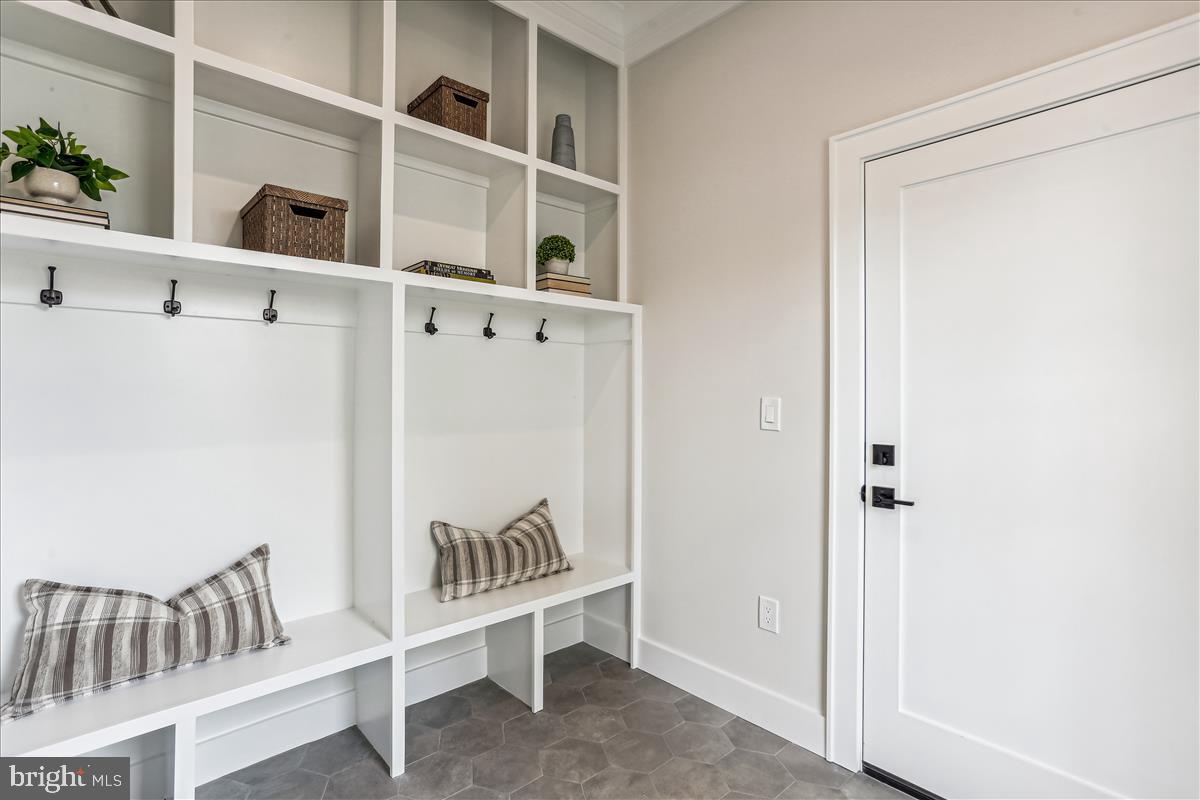 ALTA VISTA TERRACE - Residential