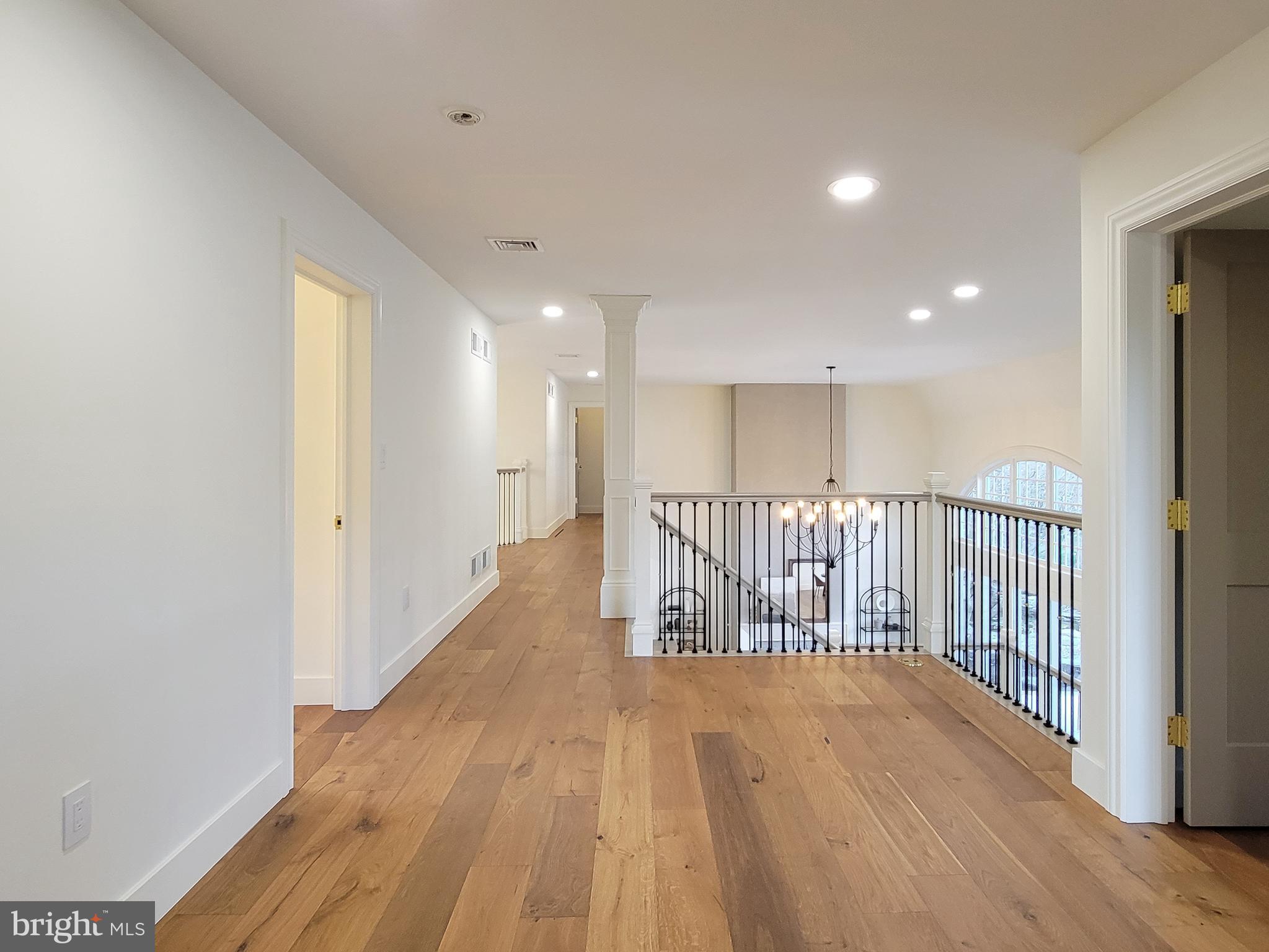 STONEHENGE - Residential