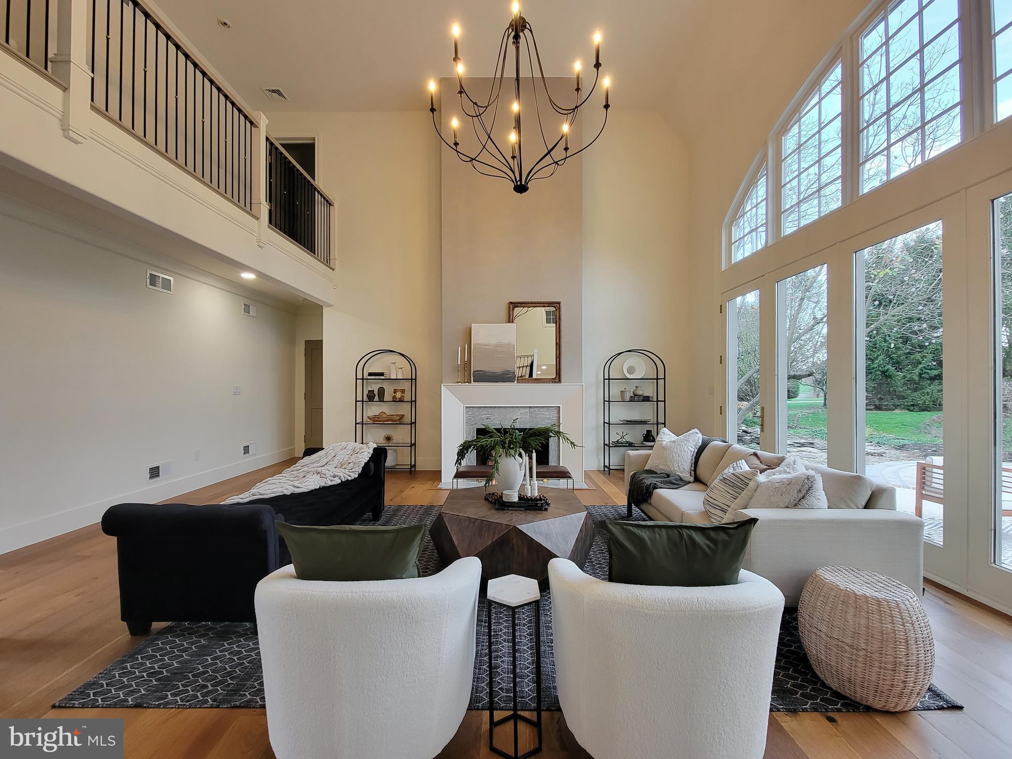 STONEHENGE - Residential