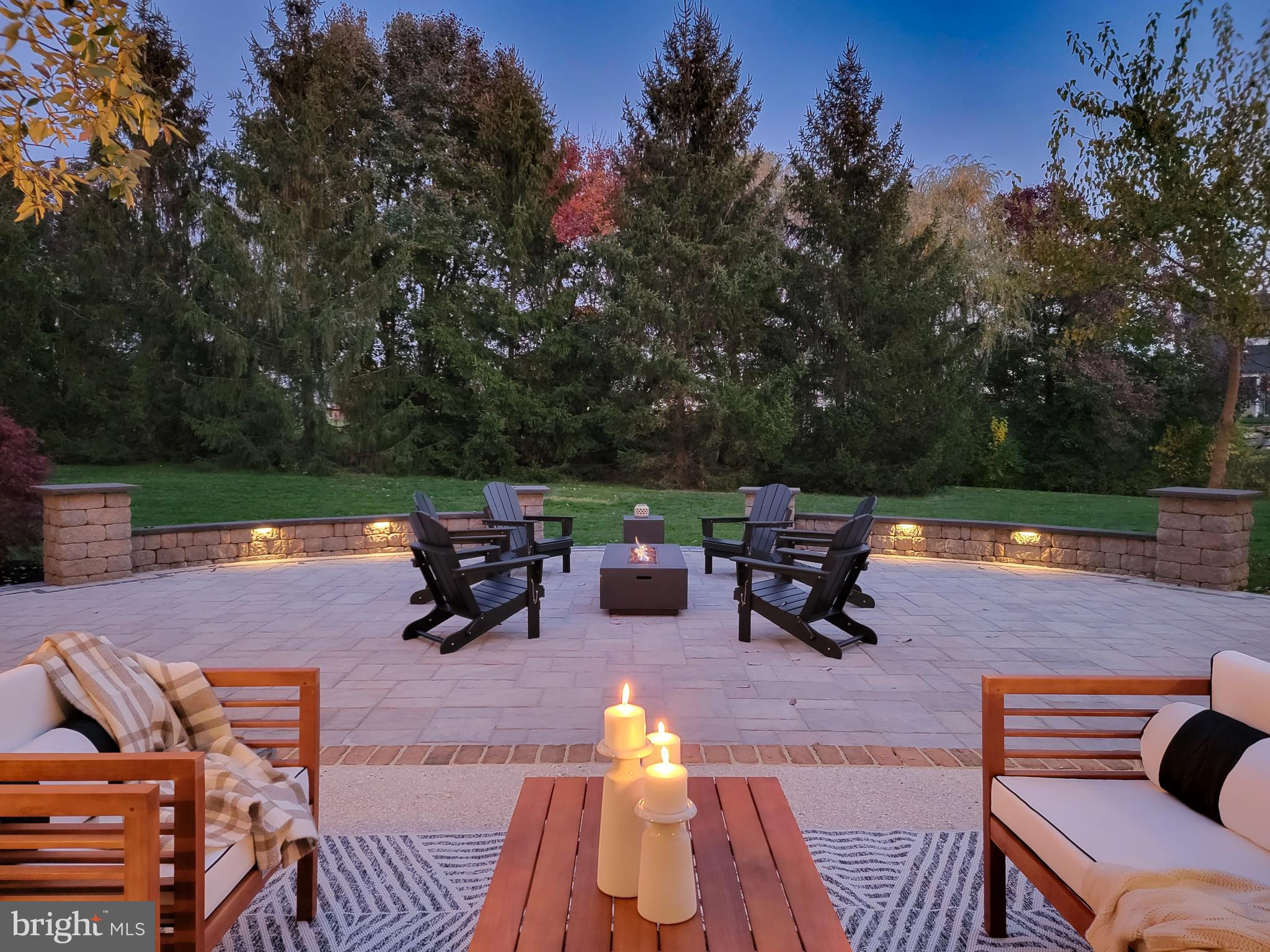 STONEHENGE - Residential