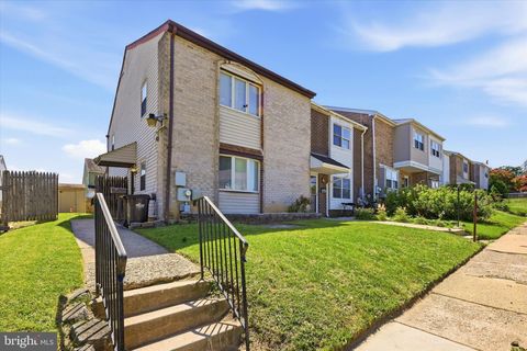 Townhouse For Sale - 1384 Arundel Way<br/> BENSALEM, PA 19020