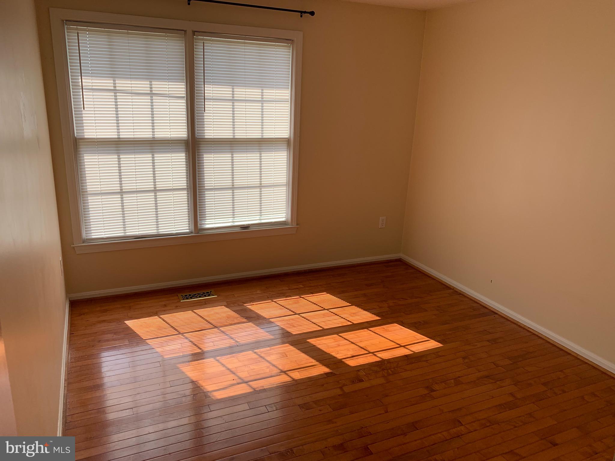 BRADY STATION - Residential Lease