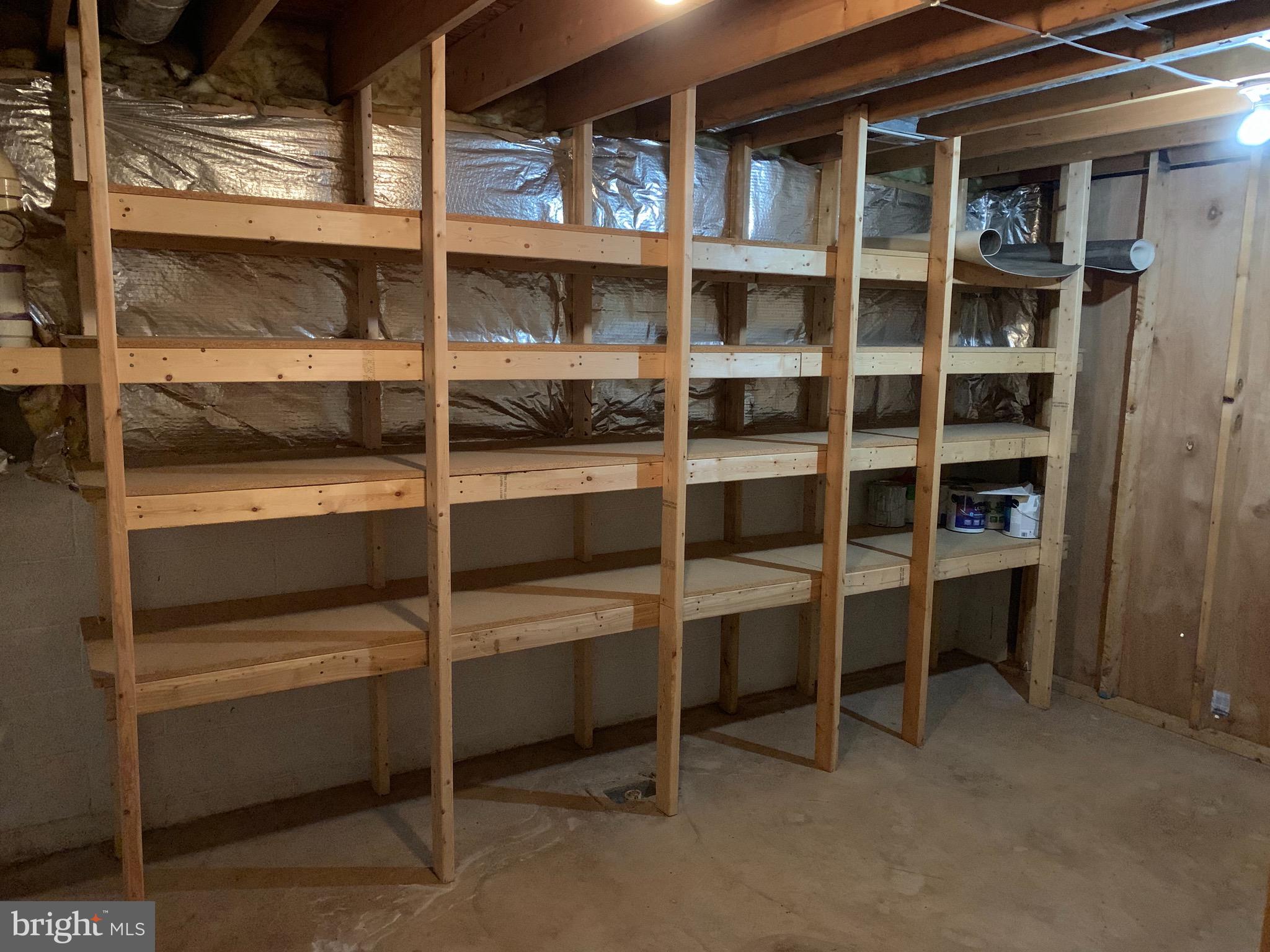 BRADY STATION - Residential Lease