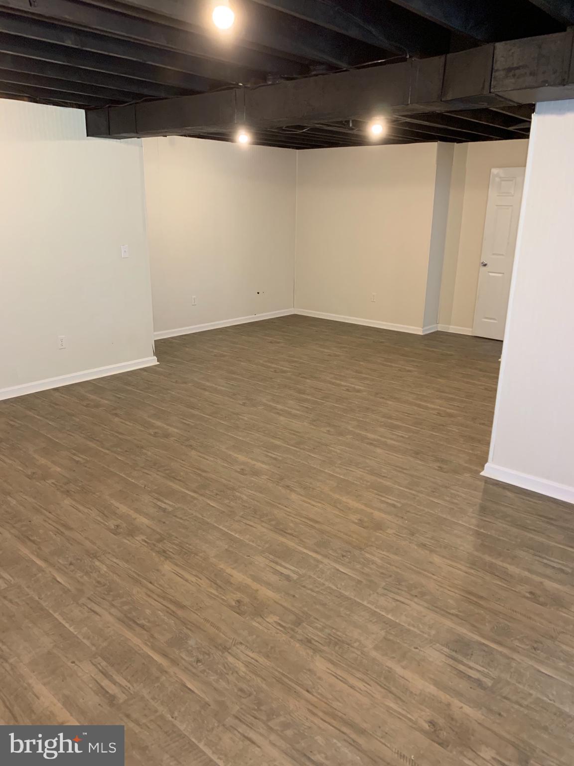 BRADY STATION - Residential Lease