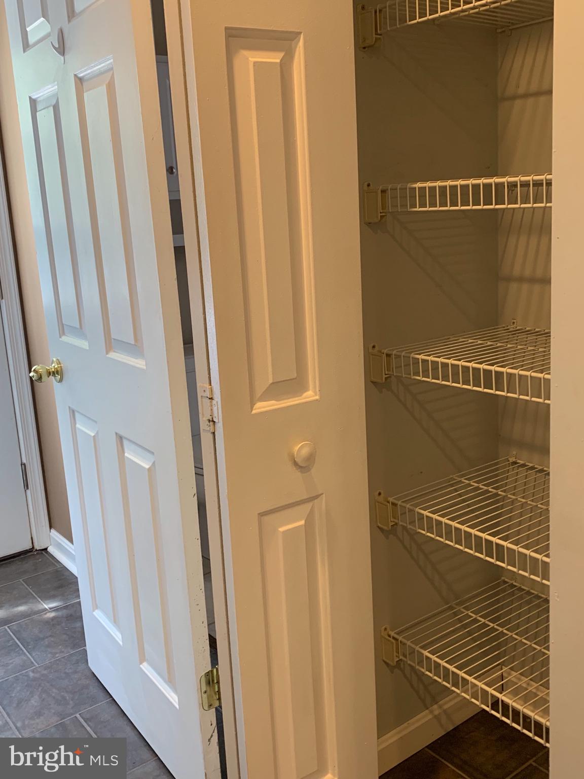 BRADY STATION - Residential Lease