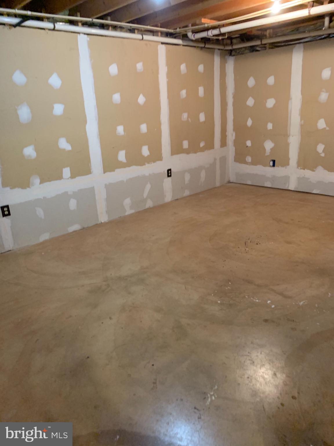 BRADY STATION - Residential Lease