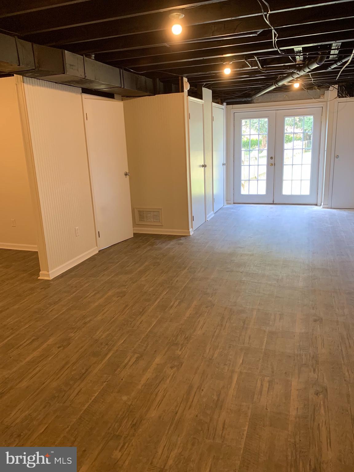 BRADY STATION - Residential Lease