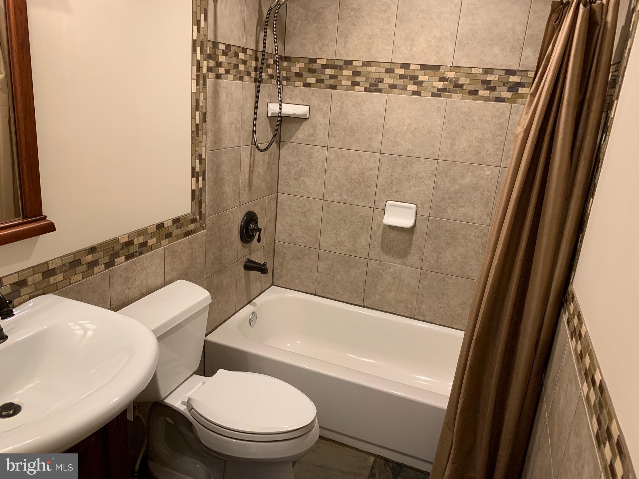 BRADY STATION - Residential Lease