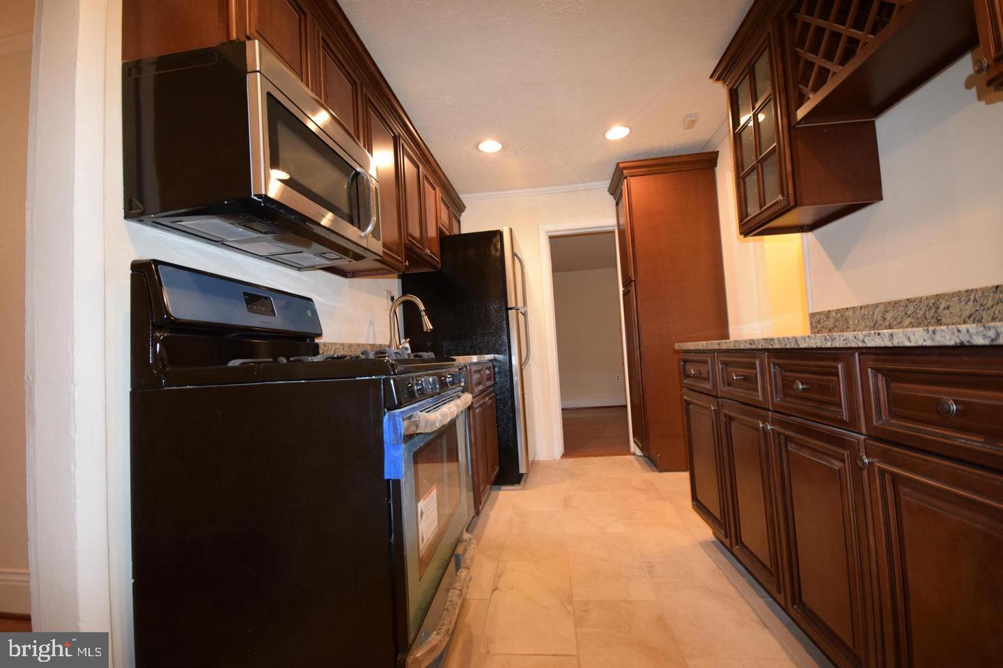 CARMODY HILLS - Residential