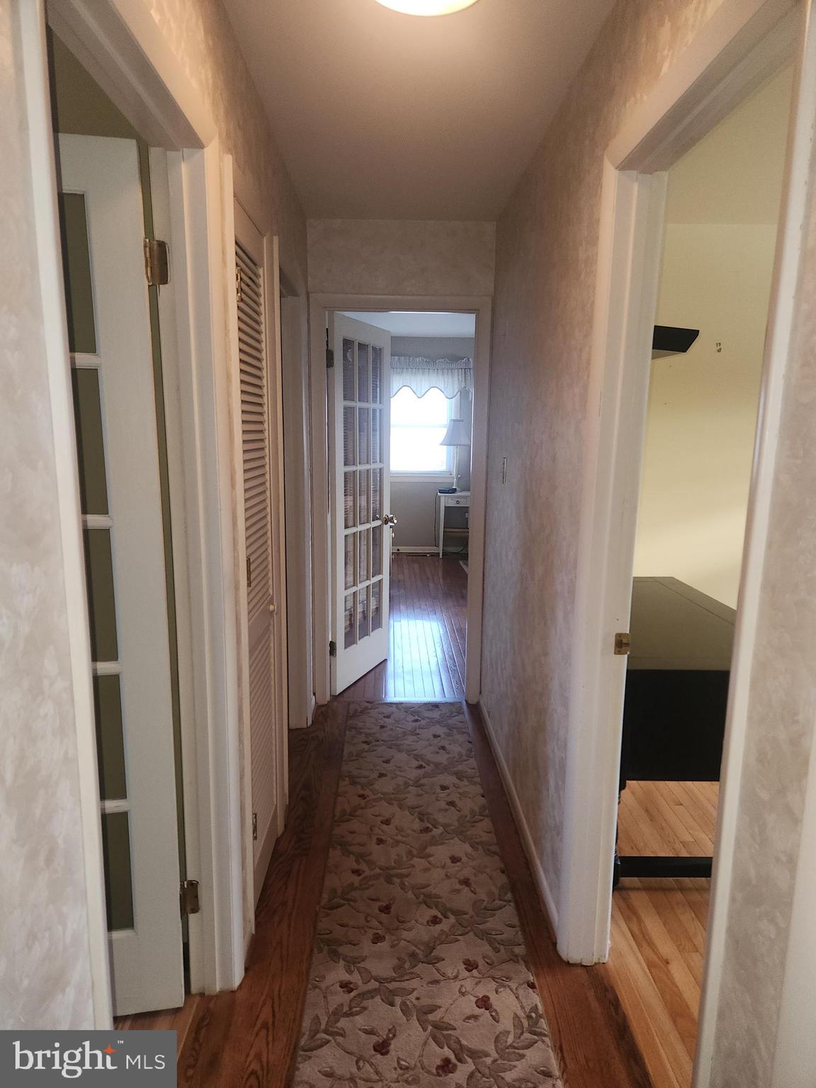 COUNTRY CLUB ESTATES - Residential