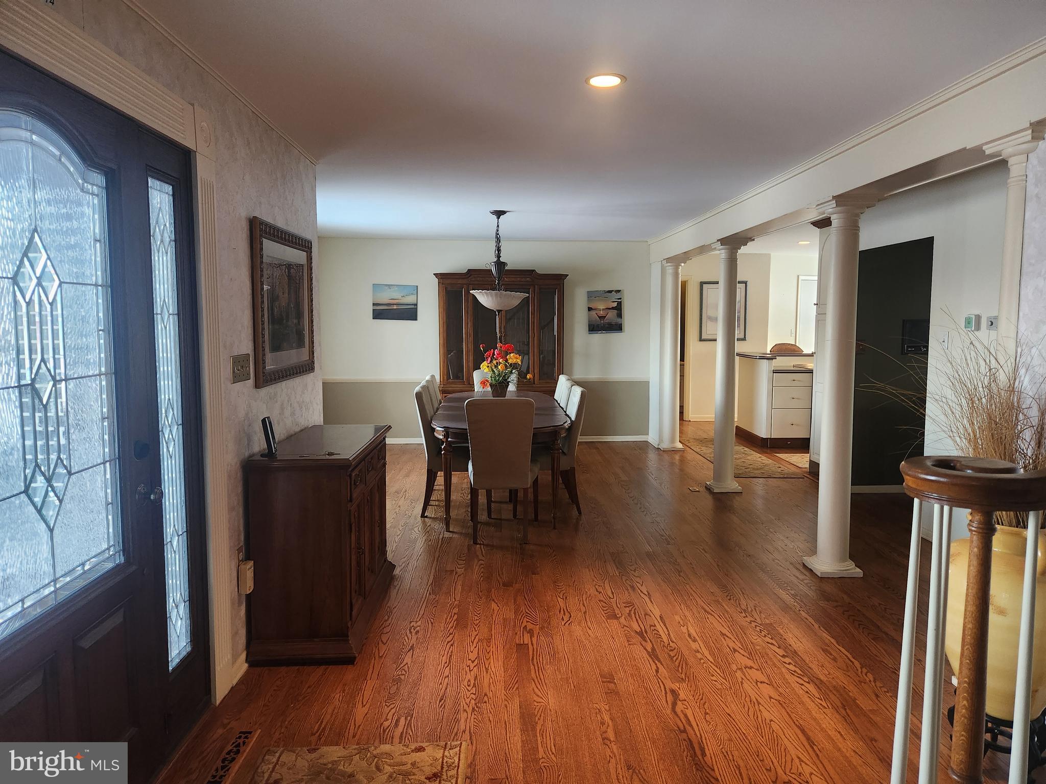 COUNTRY CLUB ESTATES - Residential