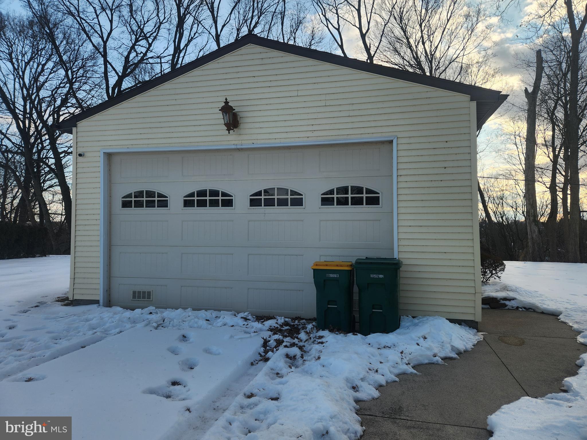 COUNTRY CLUB ESTATES - Residential