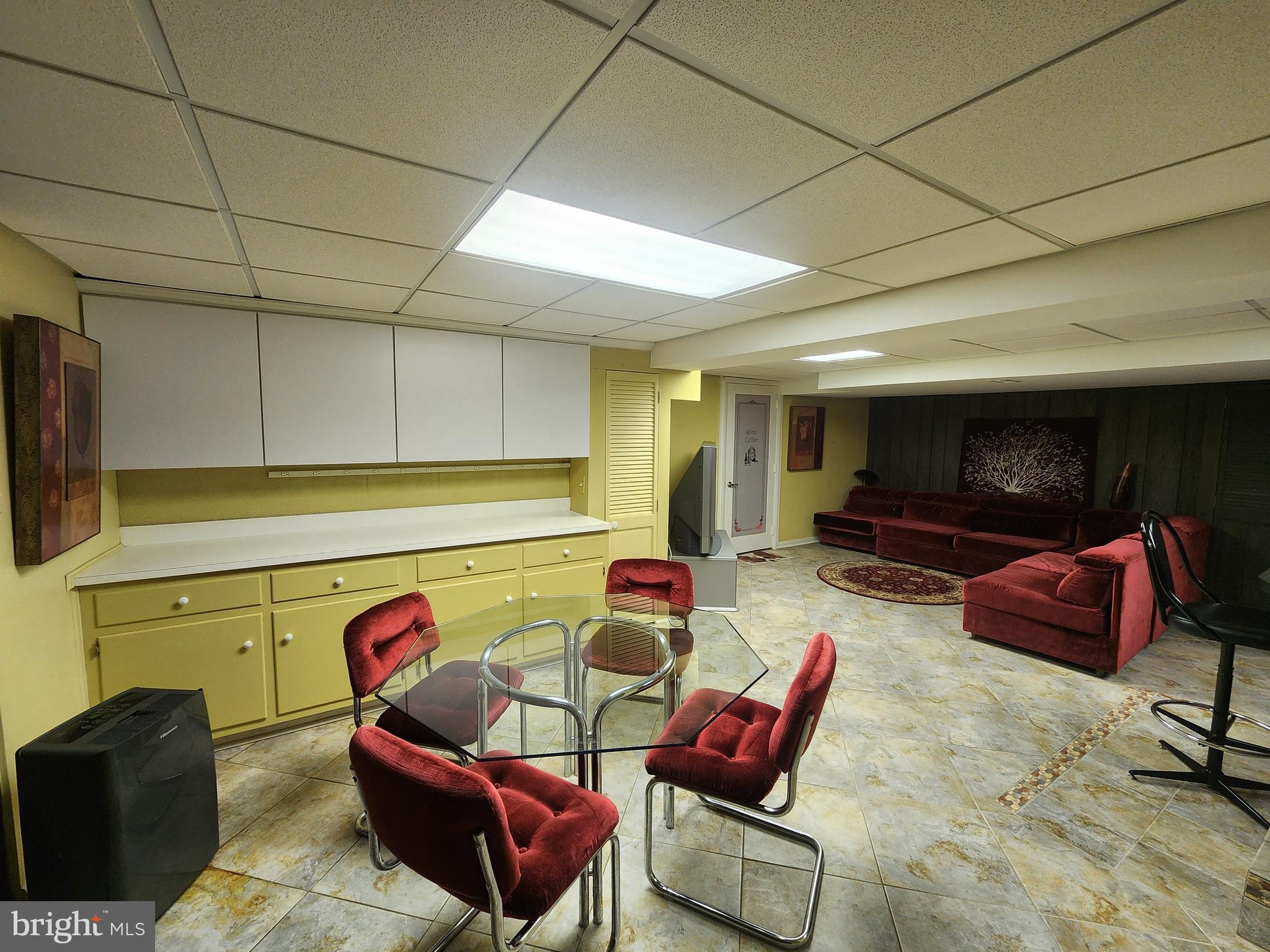 COUNTRY CLUB ESTATES - Residential