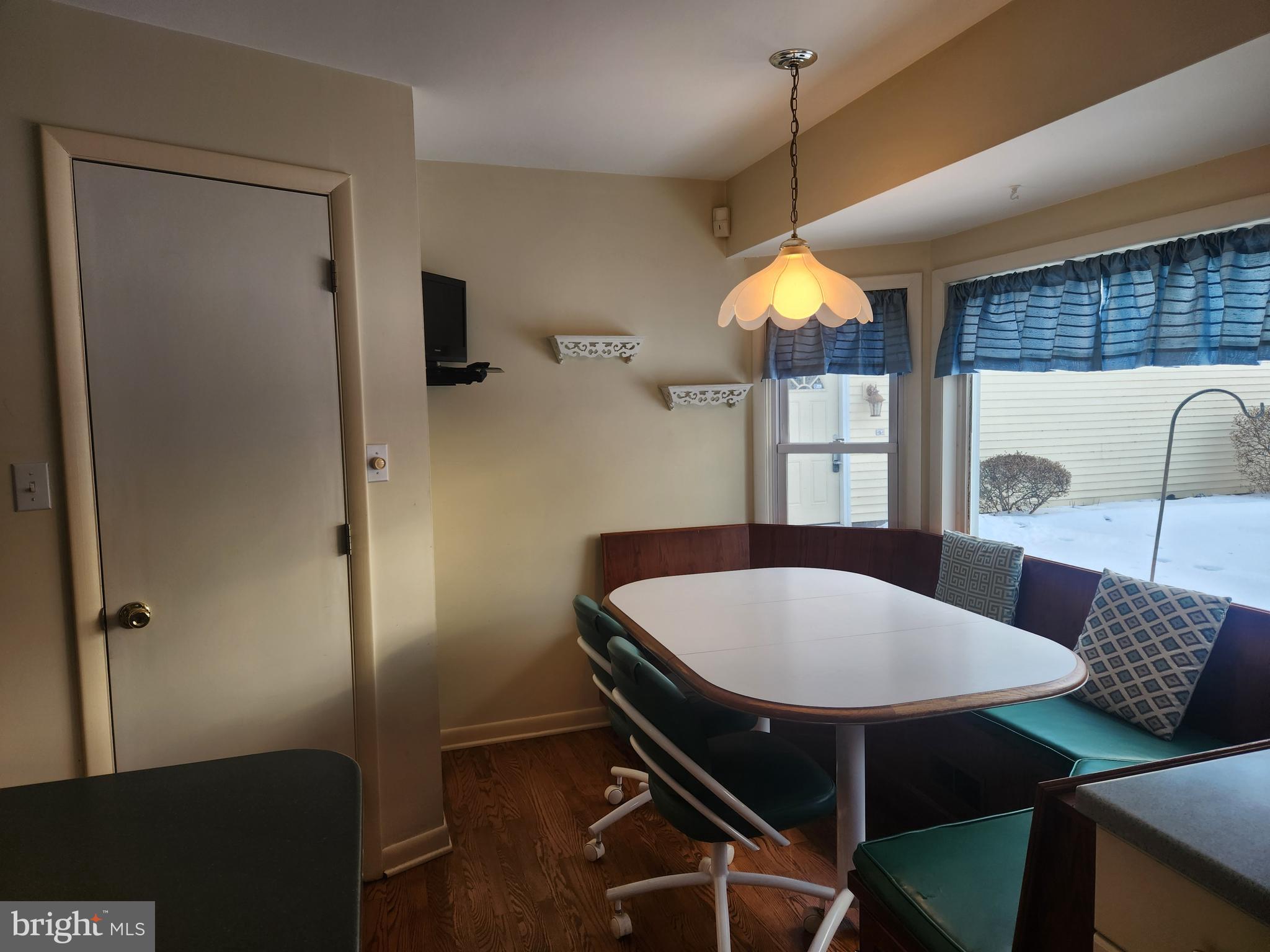 COUNTRY CLUB ESTATES - Residential