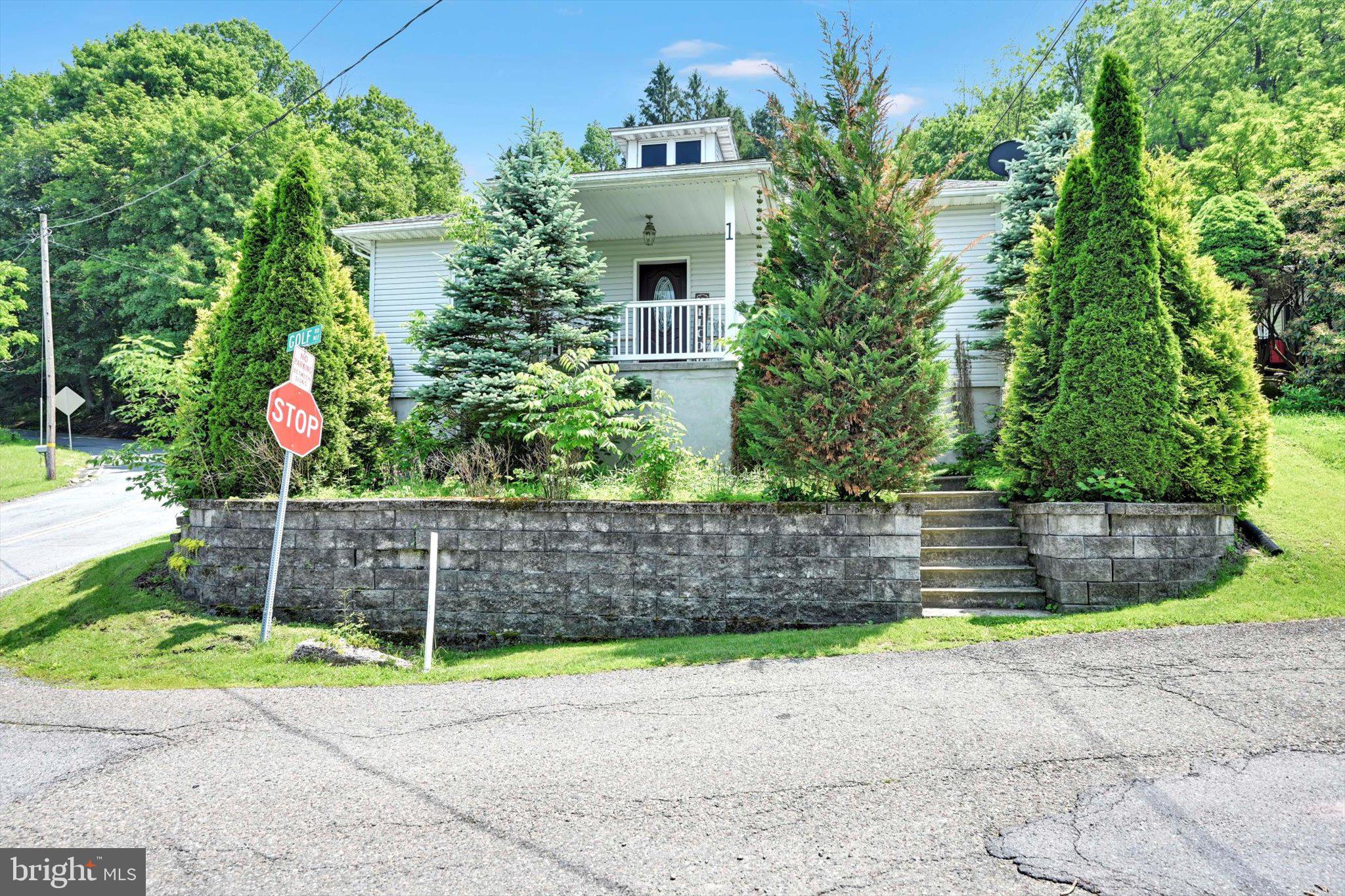 1 GOLF ROAD