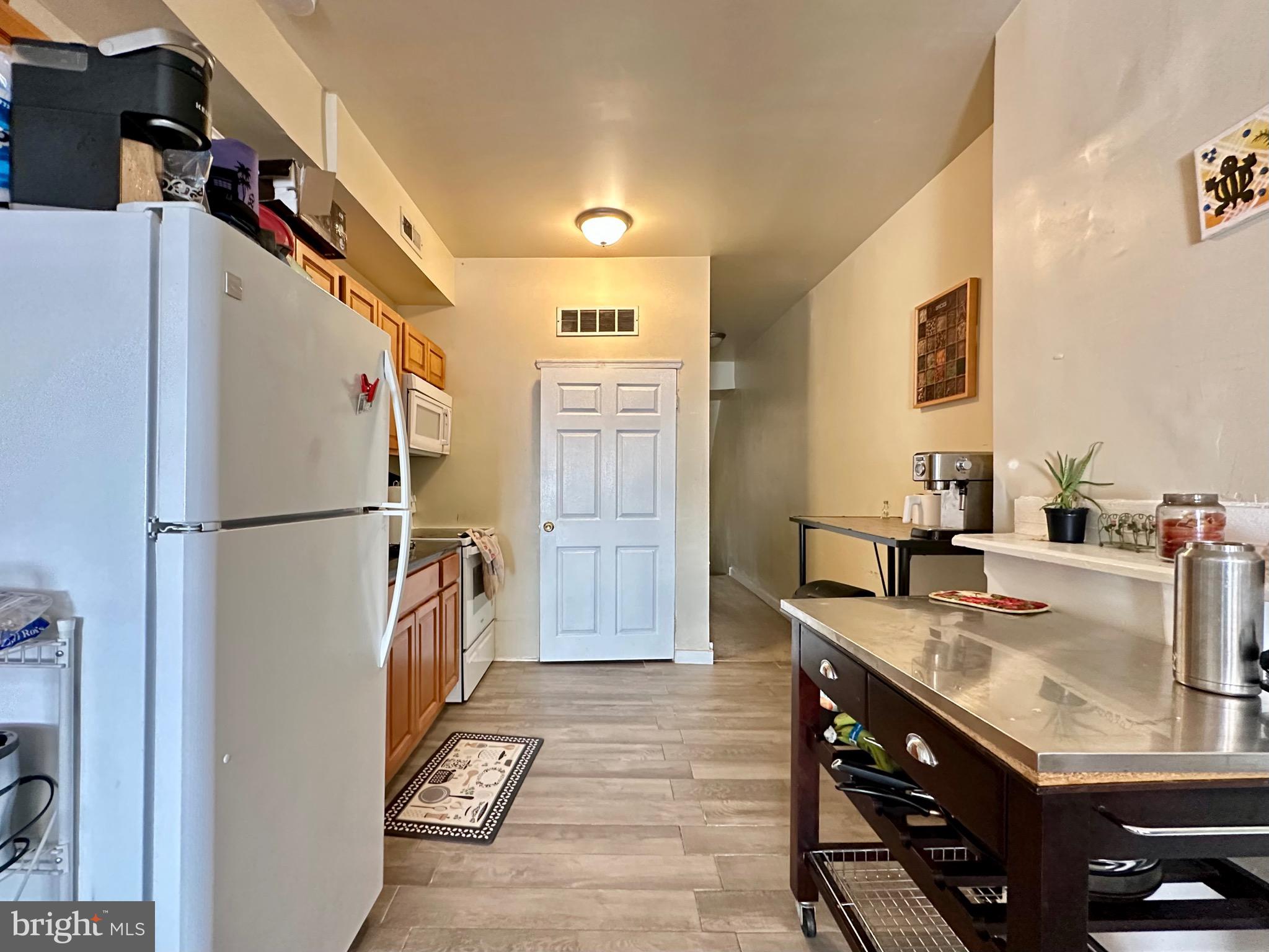 1429 W NORRIS STREET B