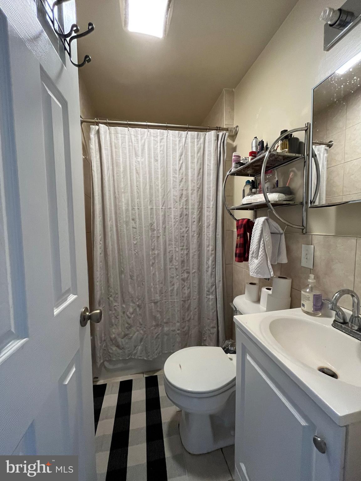 TEMPLE UNIVERSITY - Residential Lease