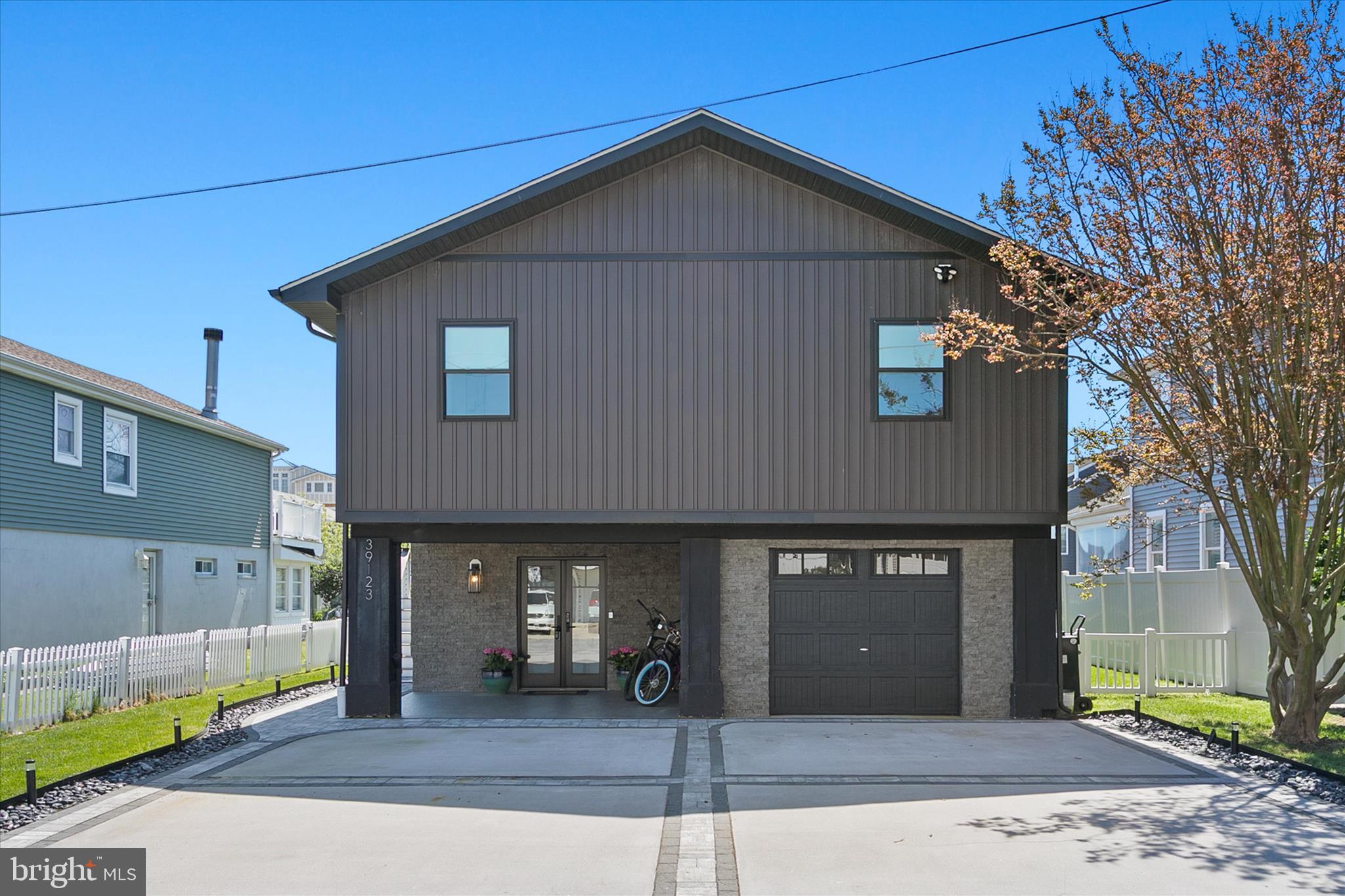 EDGEWATER ACRES - Residential