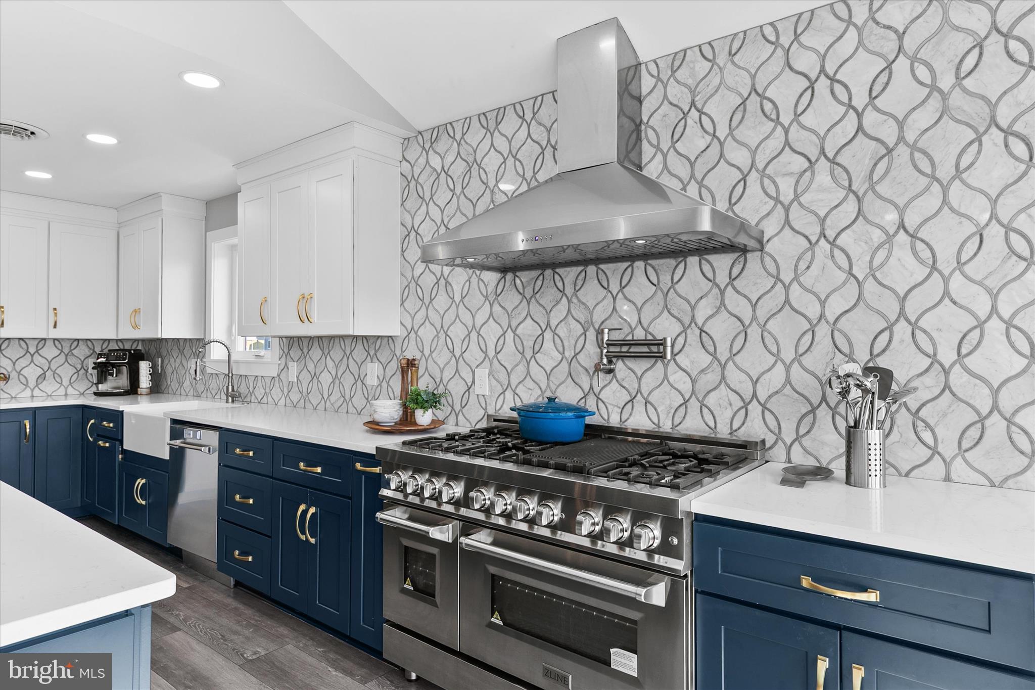 EDGEWATER ACRES - Residential