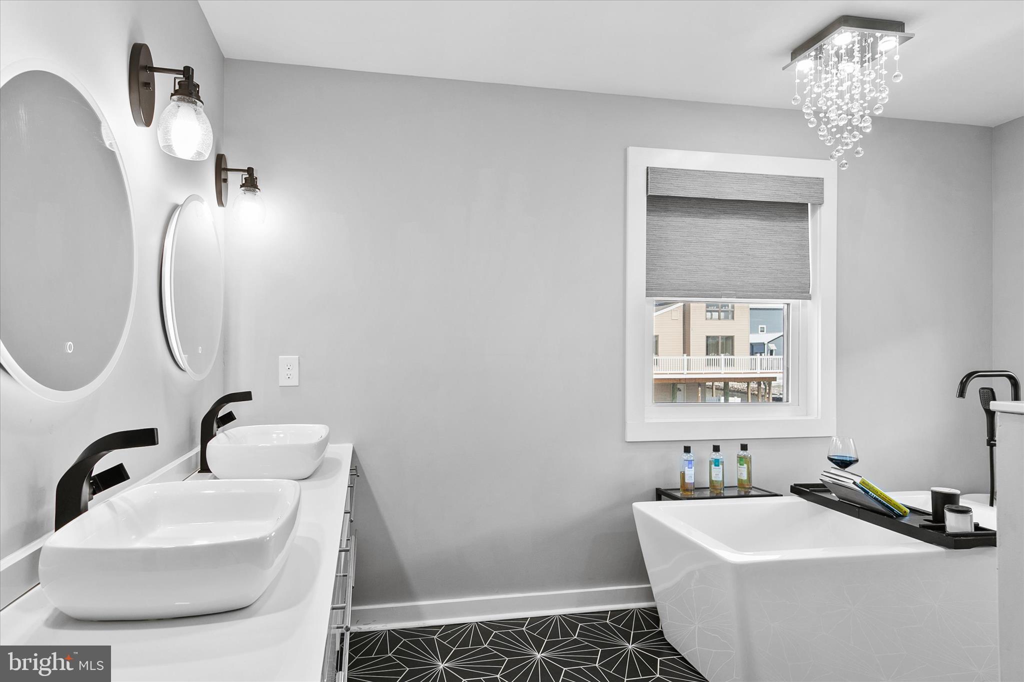 EDGEWATER ACRES - Residential
