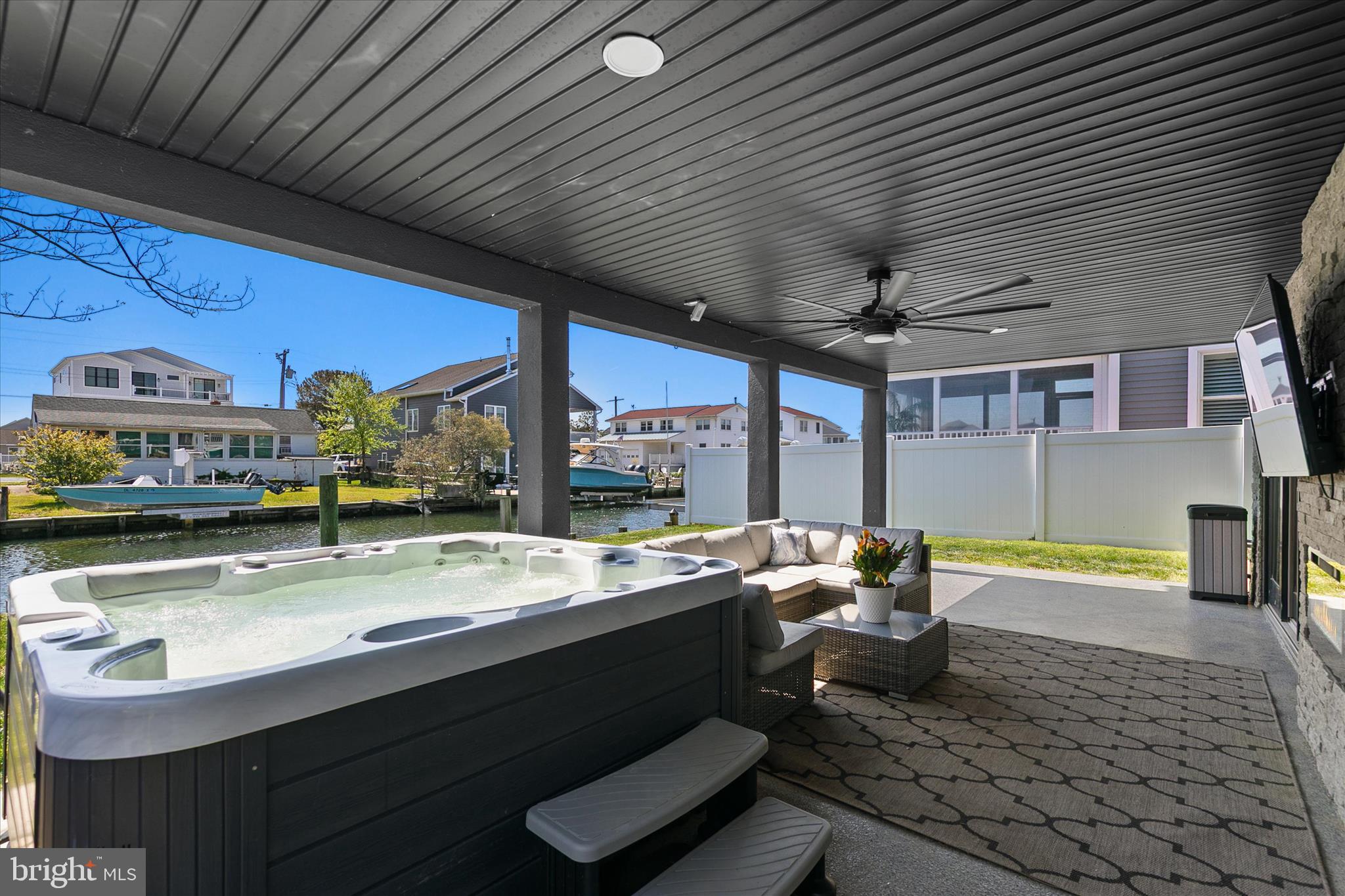EDGEWATER ACRES - Residential