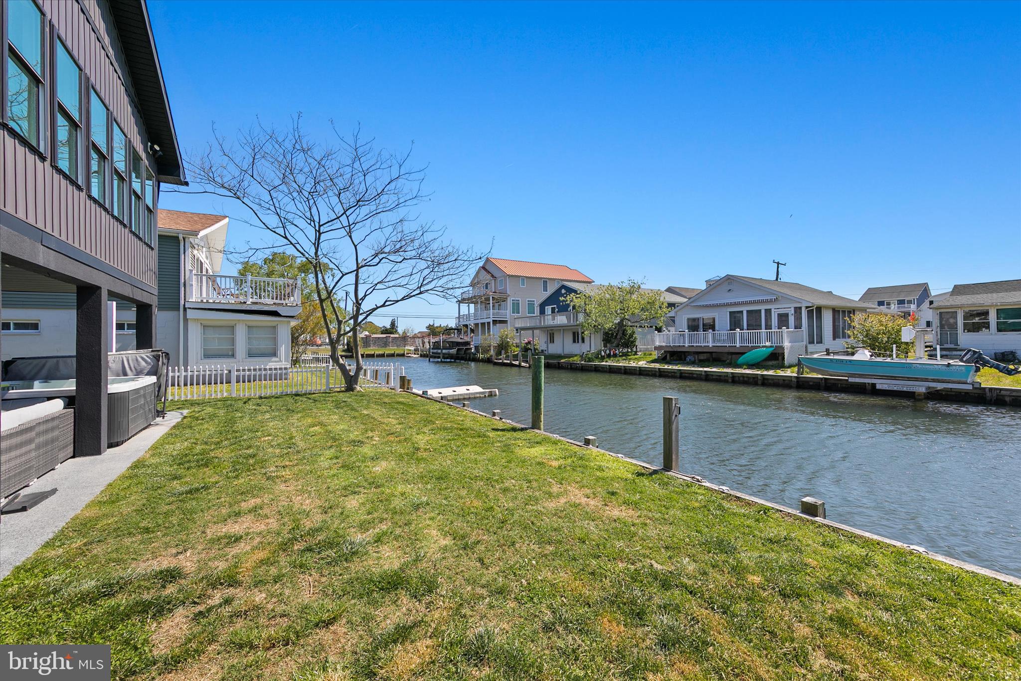 EDGEWATER ACRES - Residential
