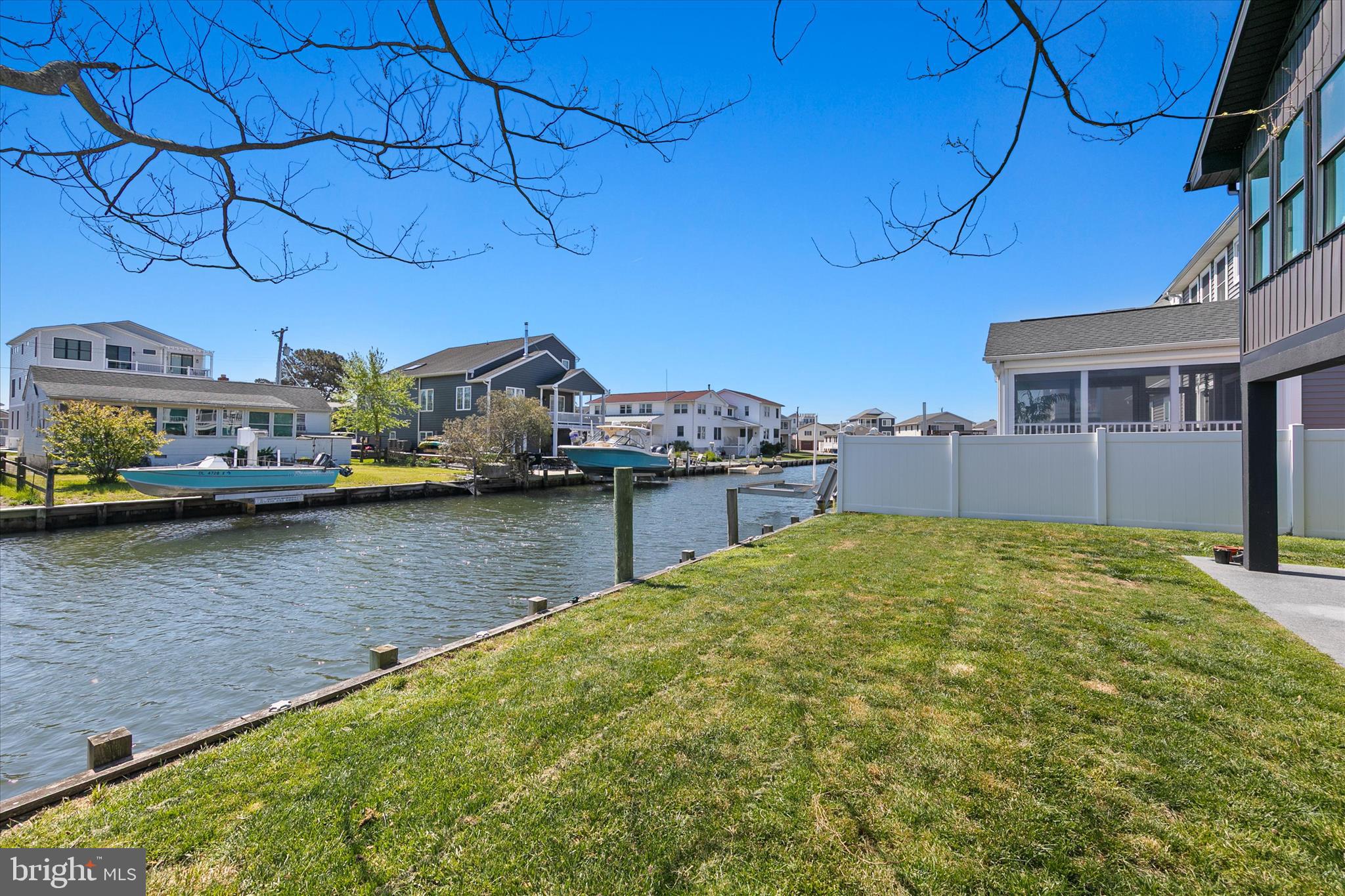 EDGEWATER ACRES - Residential