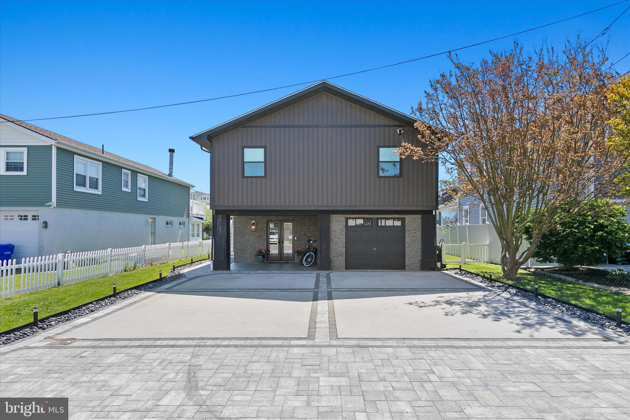 EDGEWATER ACRES - Residential