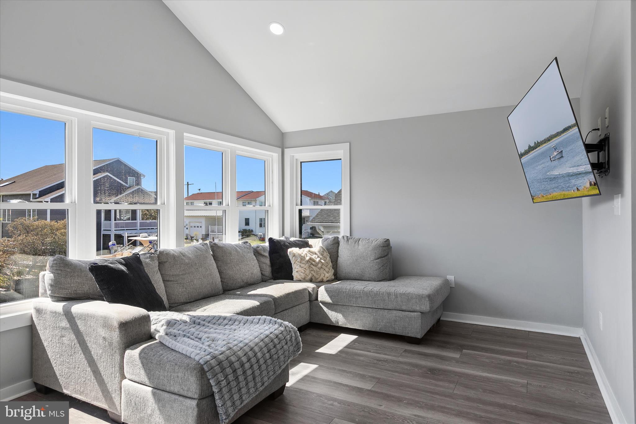 EDGEWATER ACRES - Residential