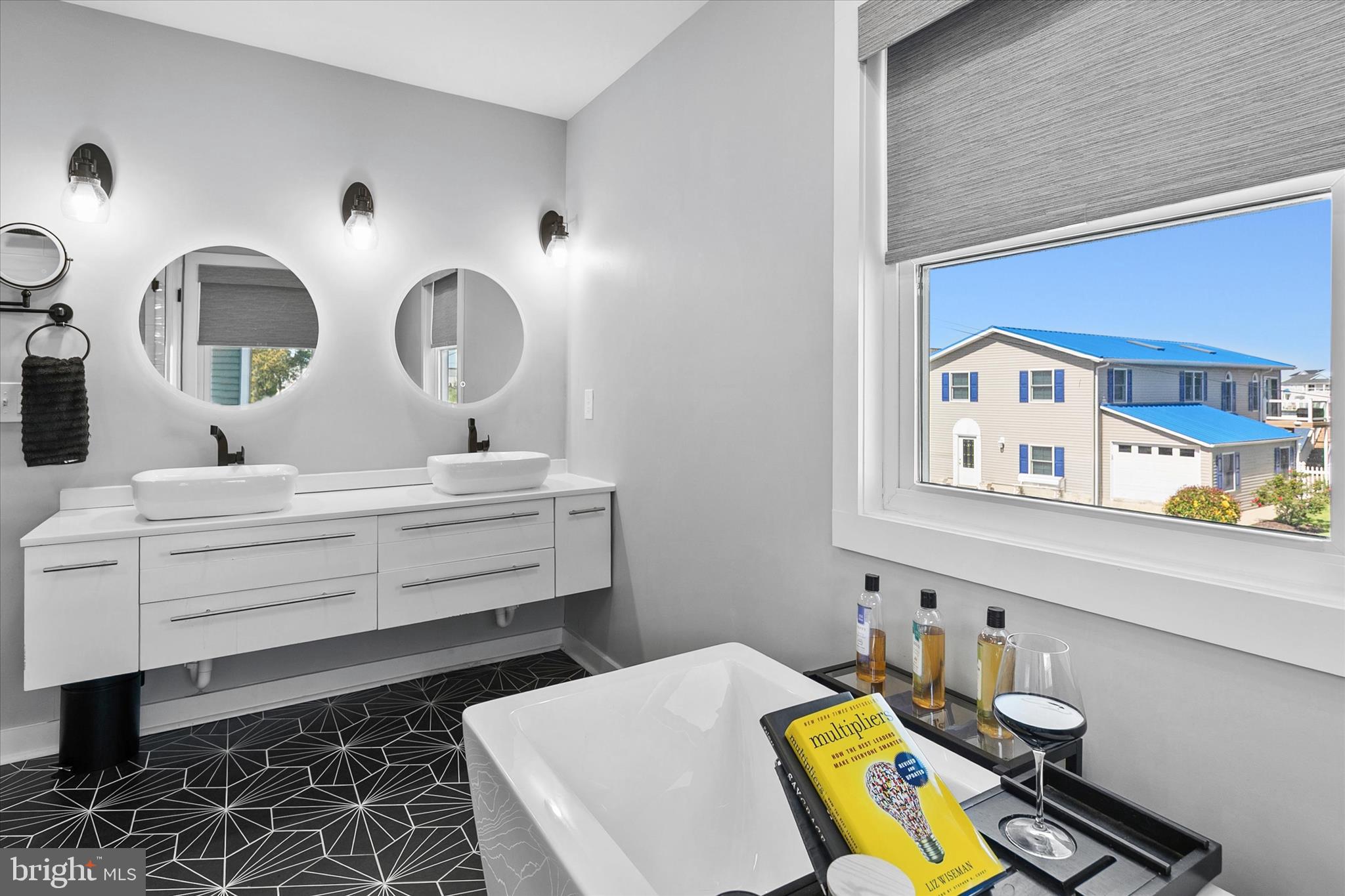 EDGEWATER ACRES - Residential