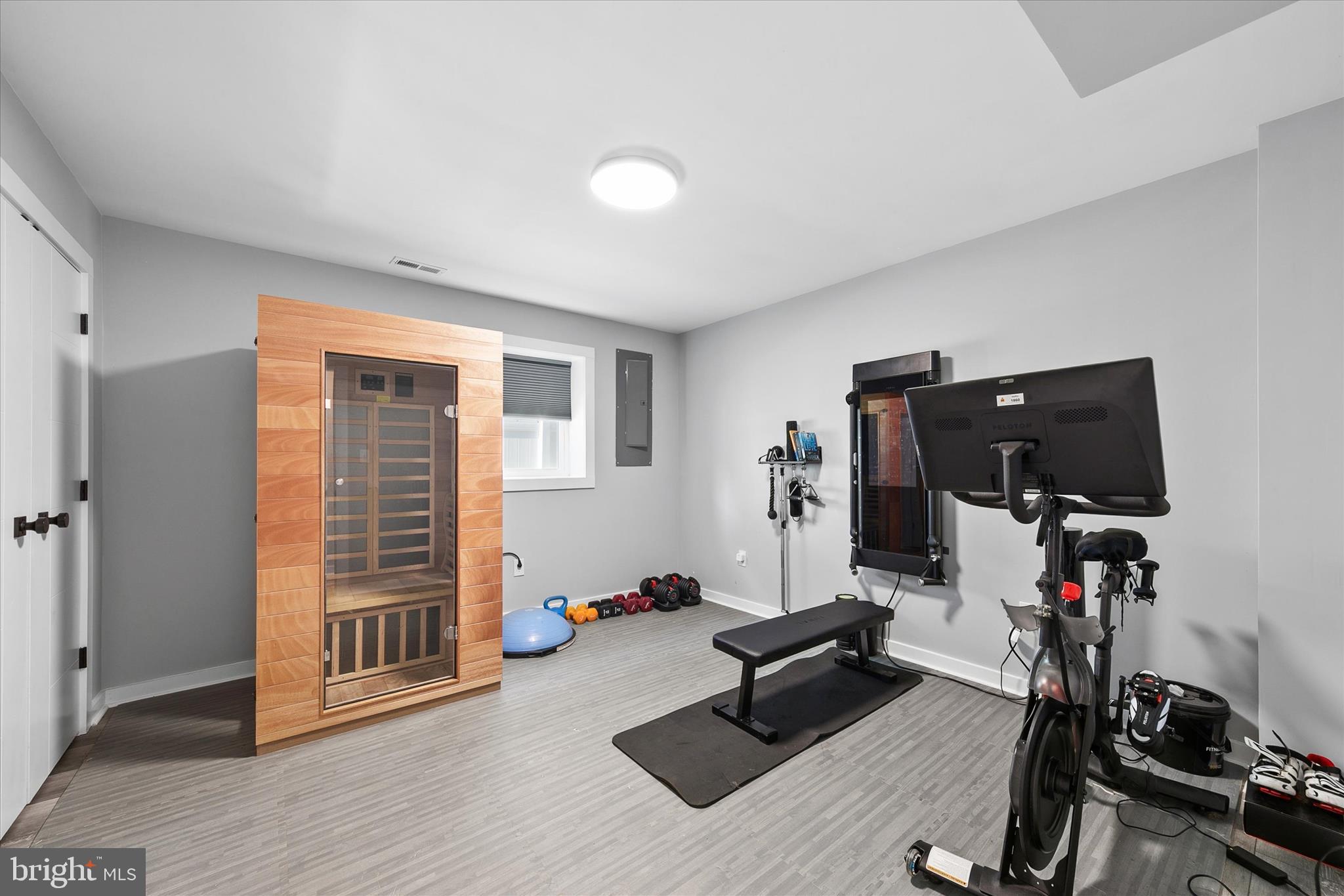 EDGEWATER ACRES - Residential