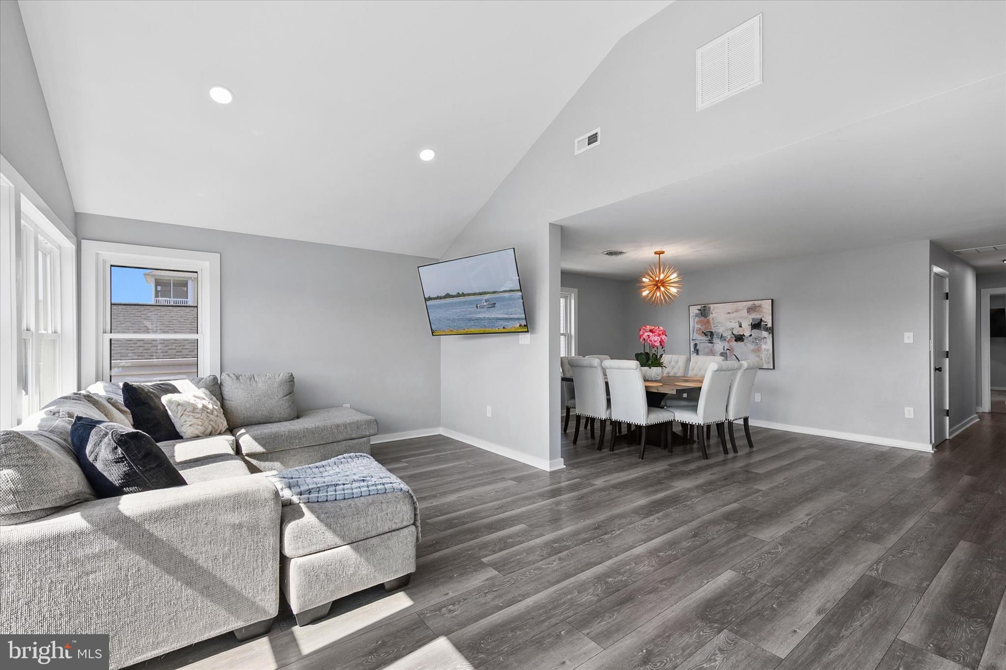 EDGEWATER ACRES - Residential