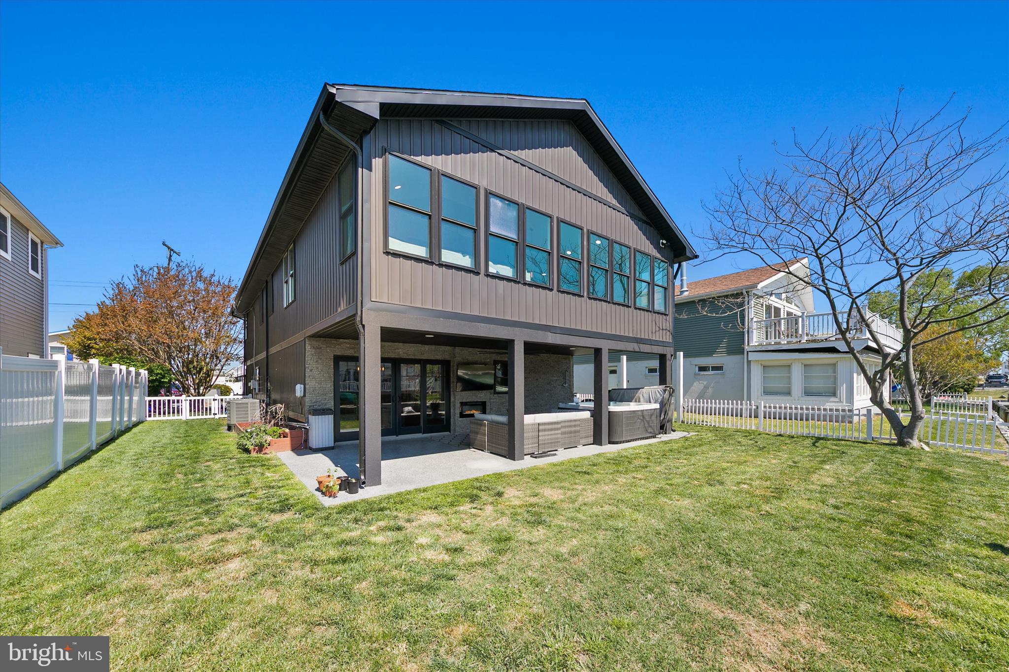 EDGEWATER ACRES - Residential