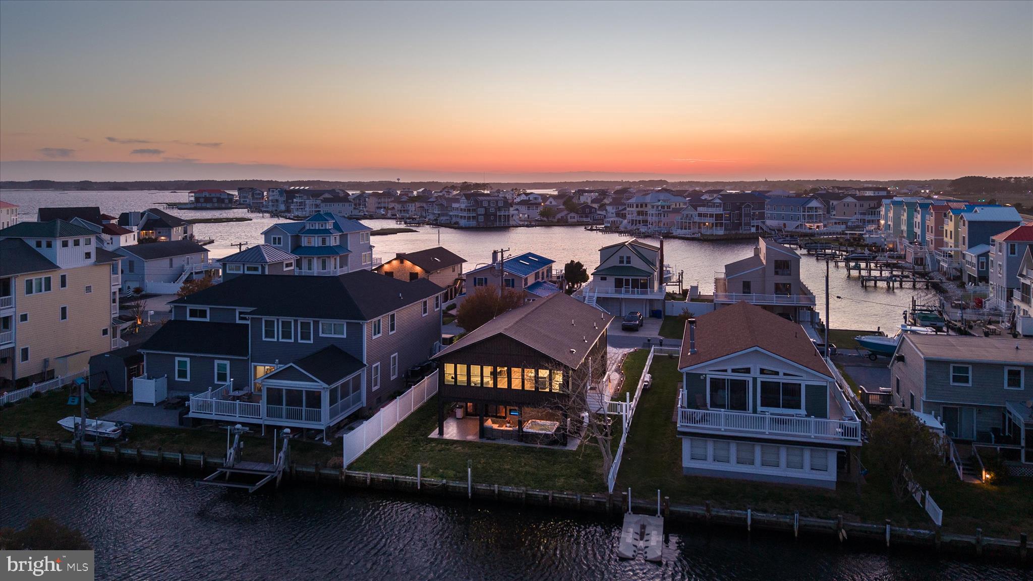 EDGEWATER ACRES - Residential